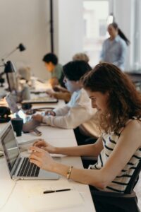 Hosting y soporte profesional para marketing digital escalable con Cobalt Blue Web
